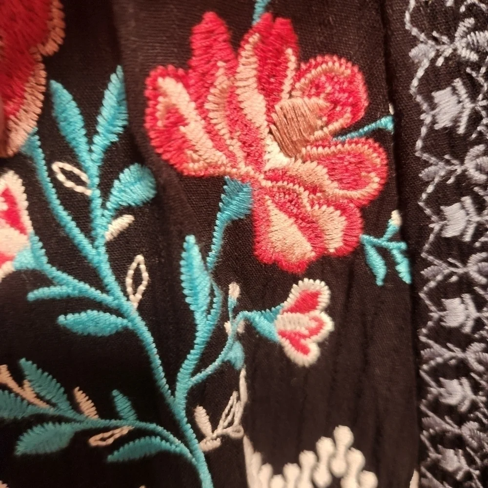 NWOT Savanna Jane Adra embroidered open front cardigan sz 1X